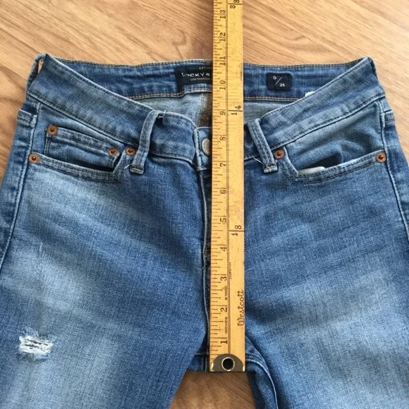 Lucky Brand Lolita Skinny Chew Hem  Distressed EUC - Picture 10 of 13